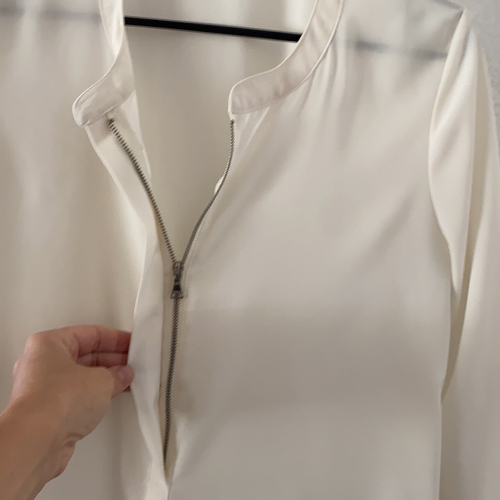Express Zip Blouse - Picture 3 of 6